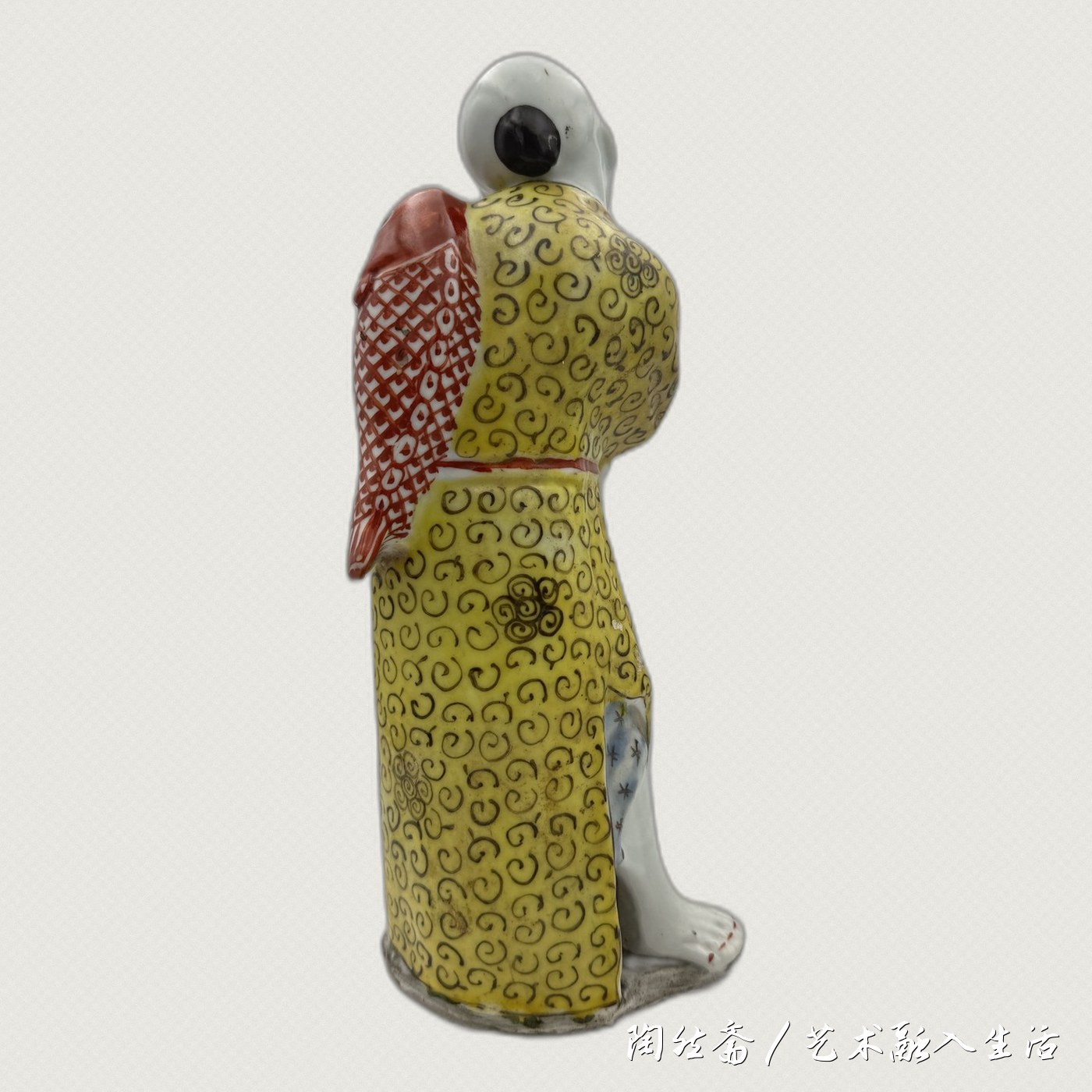渔翁造像背面,矾红大鲤全身
